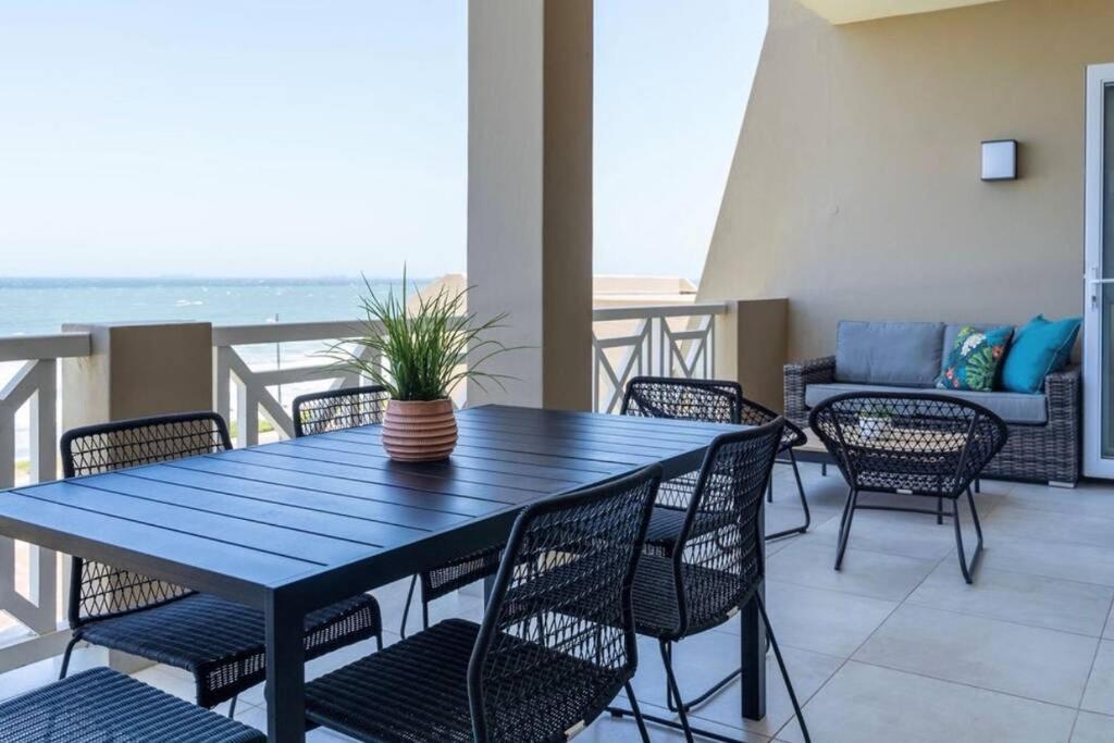 Waterfront Getaway, 2 Bedroom Seaside Bliss Umdloti Exterior photo